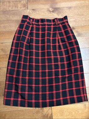 Vintage Black and Red Plaid Pencil Skirt